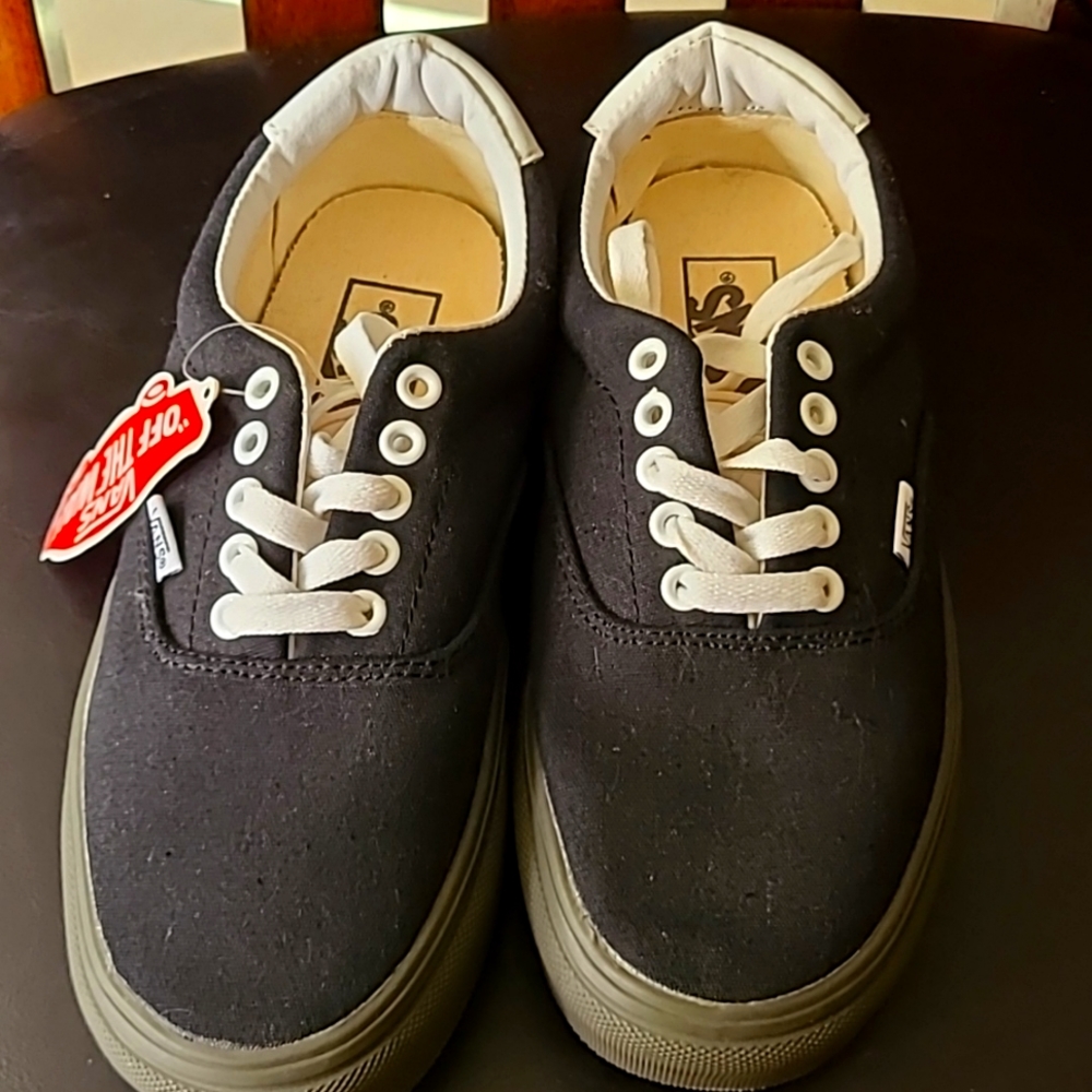 Shoe